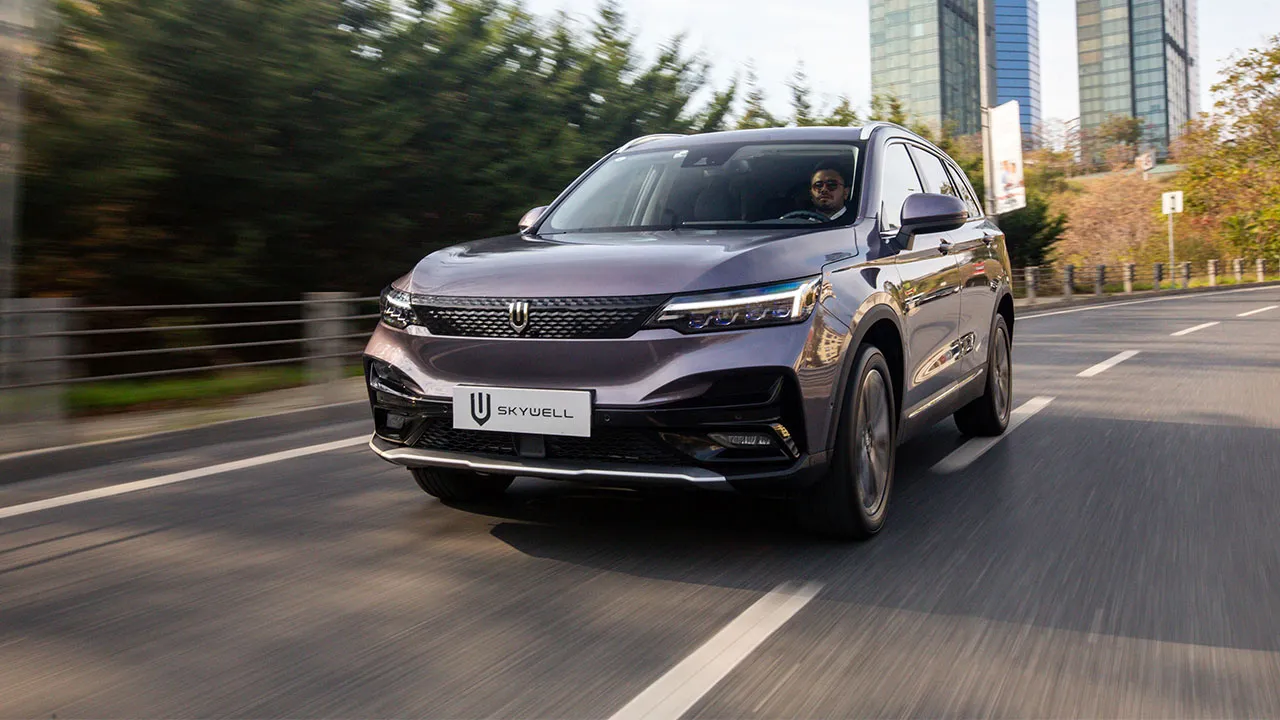 SKYWELL ET-5 Fiyatını Dondurdu! 600 KM Menzilli Elektrikli SUV’da Sürpriz İstikrar