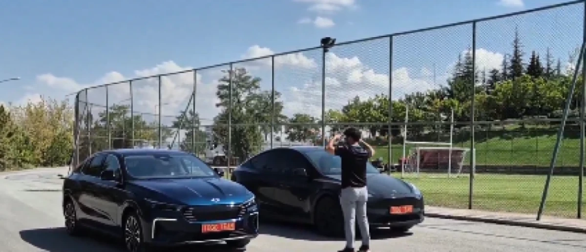 TOGG T10F ile Tesla Model Y karşılaştırıldı Yarıştı : Sonuç şaşırtmadı  haberi