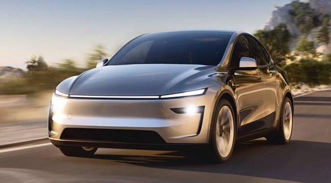 Tesla Model Y’de Kapı Korkusu, Elektrik Kesintisi Yolcuları Araçta Mahsur Bırakabilir!