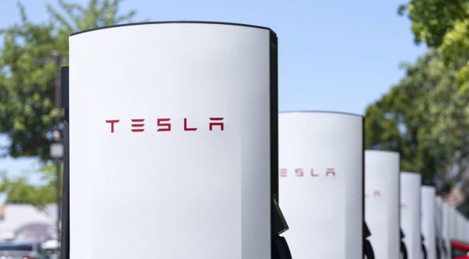 Tesla’dan İşletmelere Dev Hamle: Supercharger ile Araçlar Mülkünüzde Doluyor!