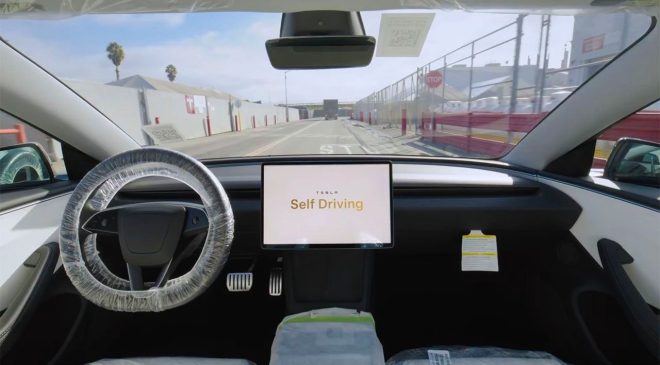 Tesla’nın Otonom Vaatleri Çöktü, FSD ile Sürücüler Hâlâ Tetikte