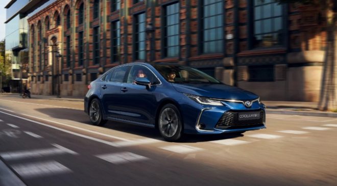 Toyota Fiyatlarında Ters Akım! Küçükler Ucuzladı, Büyükler Uçtu