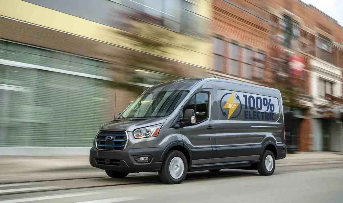Ford Transit 60 Yaşında - Son Dakika