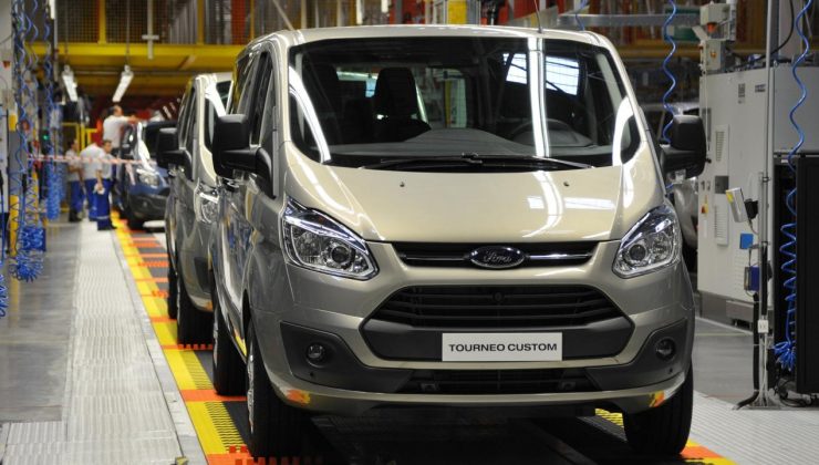 Transit Tutkunları Buluştu, Ford, 201 Araçlık Konvoyla Tarihe Geçti!