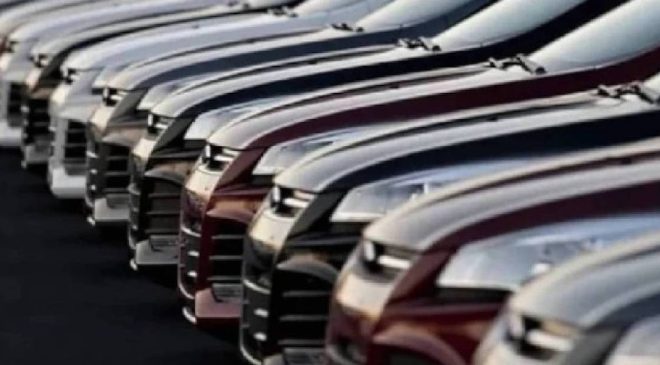 Türkiye’de Otomotiv Yarışı Kızıştı! Renault Önde, Tesla’nın Çıkışı Tüm Dikkatleri Çekti