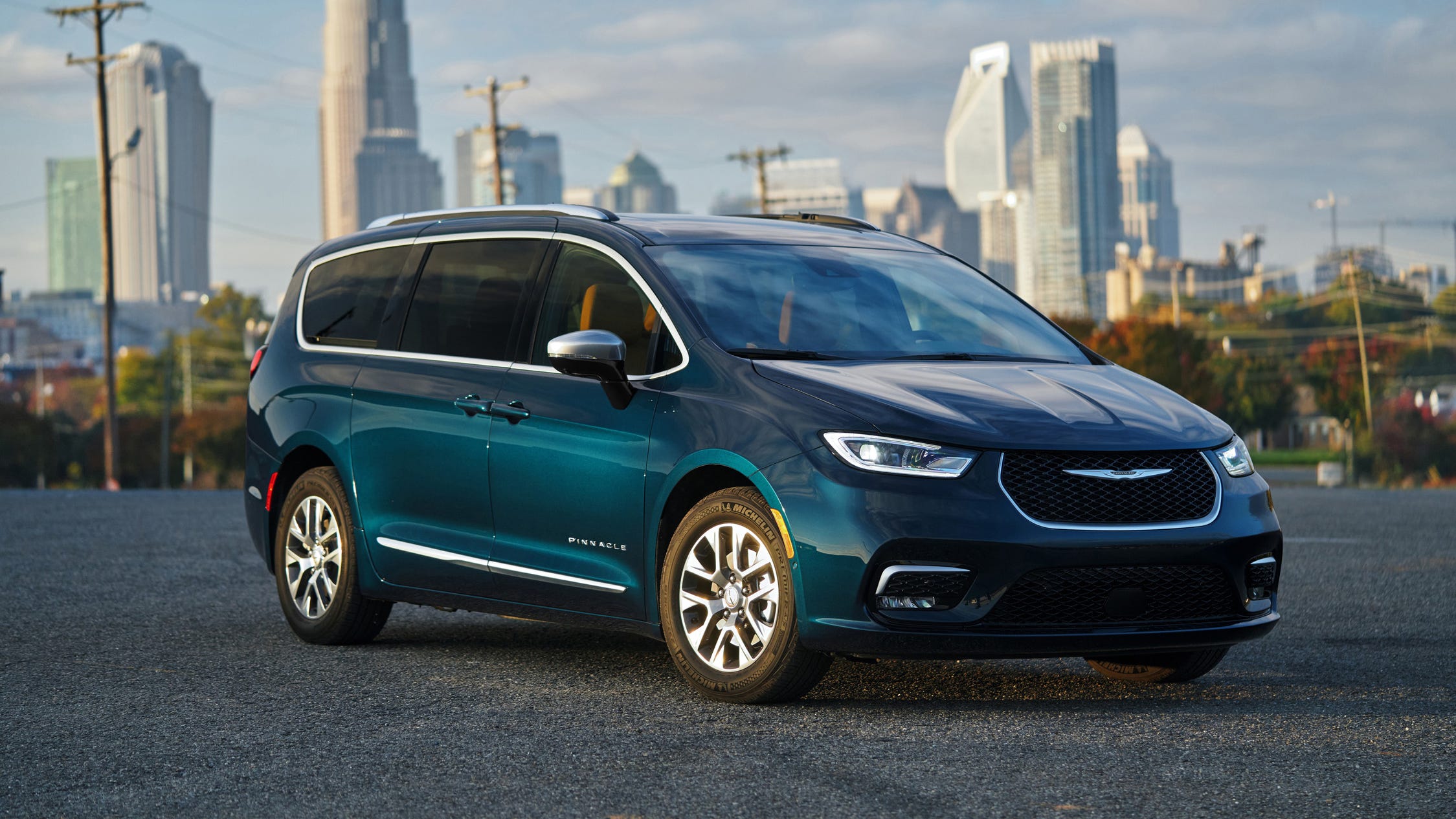 2025 Chrysler Pacifica Review, Pricing, and Specs