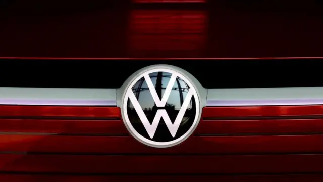 Volkswagen 'emisyon skandalı' nedeniyle Hollandalı araç sahiplerine tazminat ödemeye mahkum edildi - BBC News Türkçe