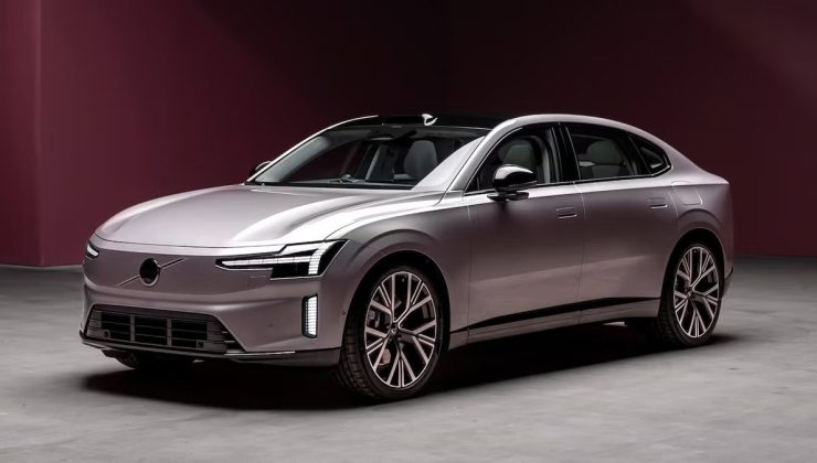 Volvo ES90 2026, 700 KM Menzil ve 680 Beygir Gücü ile Elektrikli SUV’a Yeni Soluk