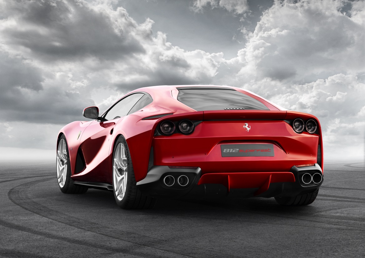 FERRARI 812 SUPERFAST, A NEW SUPERCAR FOR GENEVA 2017. - Auto&Design