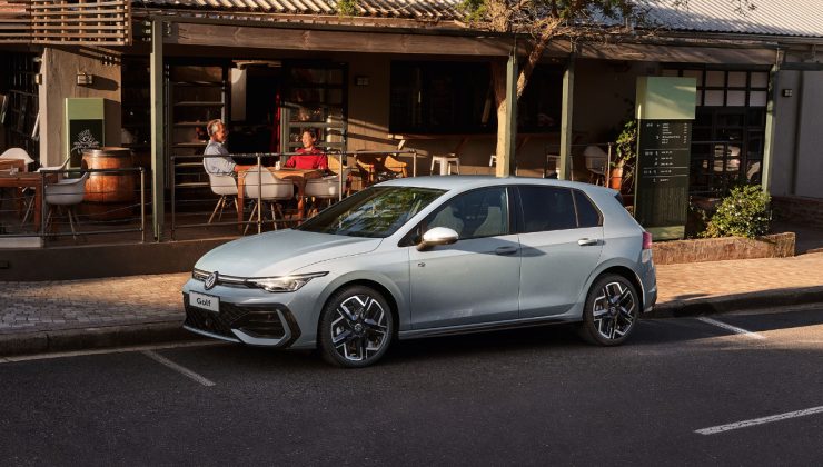 Yeni Volkswagen Golf Hibrit Dönüşüm ve Kamuflajsız Prototip İlk Kez Görüntülendi