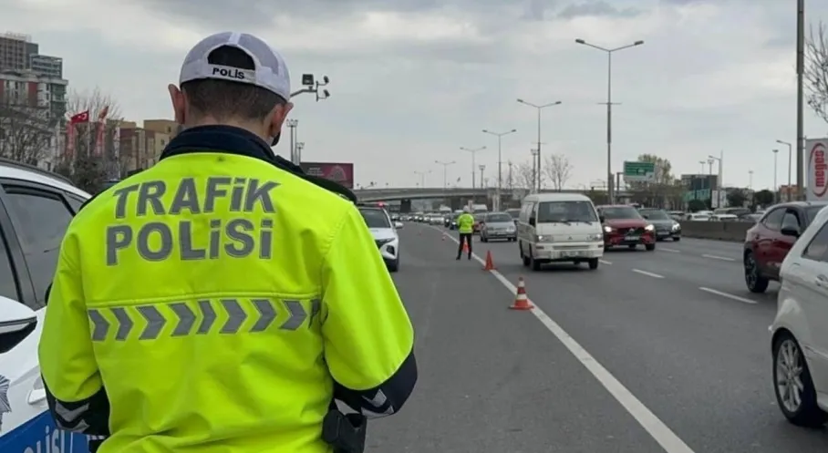 Son Dakika: Hız Sınırında Tolerans Kalktı! Yeni Cezalar Şok Etti |  Haberde.Net