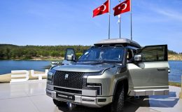 BYD YANGWANG Türkiye’de İlk Kez Sahne Alıyor, U8 ve U9’un 1000 km Menzi̇li ve Yüzme Kabiliyeti Şok Edecek!