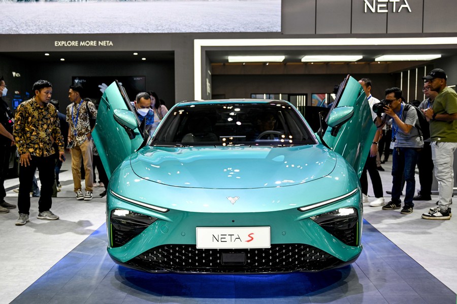 Çin'de üretilen elektrikli otomobil NETA, Endonezya'da tanıtıldı - Lotus  News