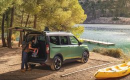 Doblo Fiyatına Ford Konforu, Tourneo Courier Aile Otomobillerinde Dengeleri Değiştiriyor!