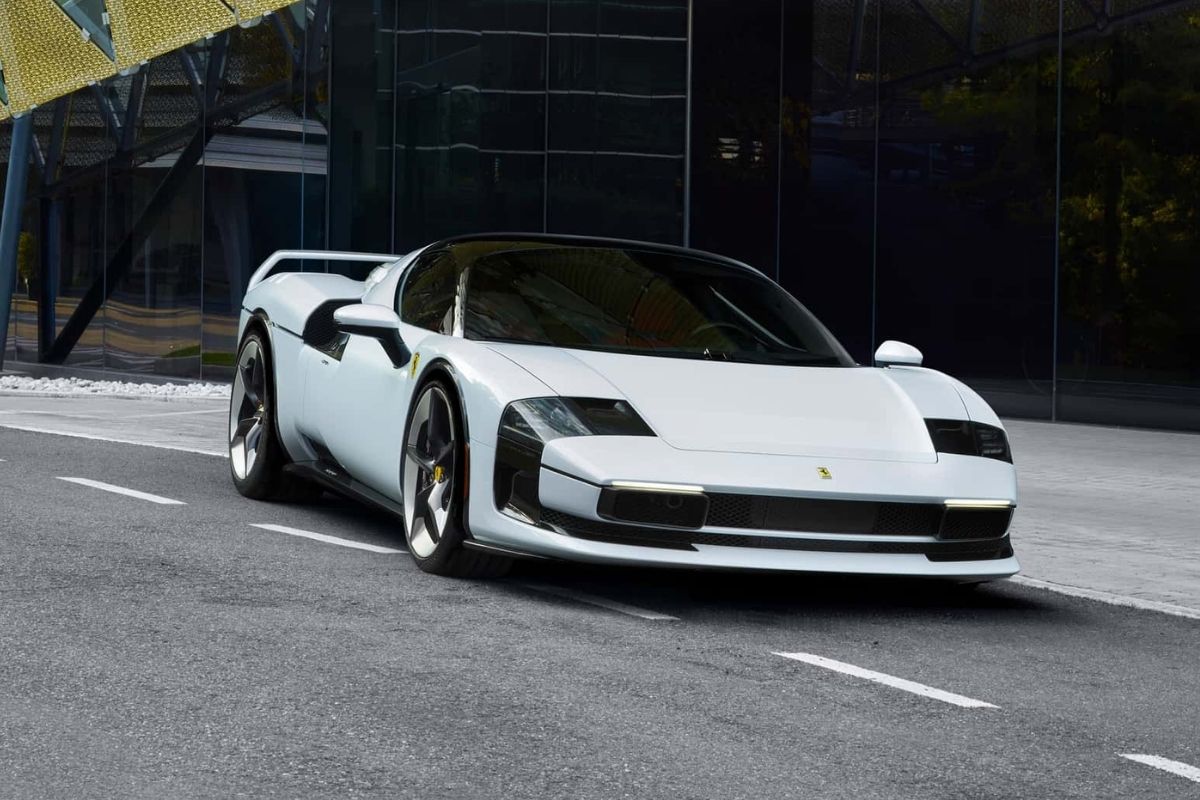 Dündaya Tek Ferrari SC40, Koleksiyoncuların Rüyası, Tek Bir Araba ile Gerçekleşiyor!