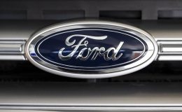 Ford 227 Bin Aracı Geri Çağırıyor, Ön Cam ve Koltuk Arızaları Sürücüleri Tehlikeye Atıyor!