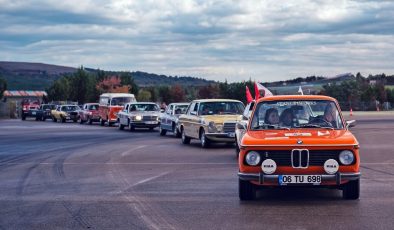 İstanbul Sokaklarında Zaman Yolculuğu, 5 Ülkeden Klasikler Türkiye Rallisinde Kapıştı!