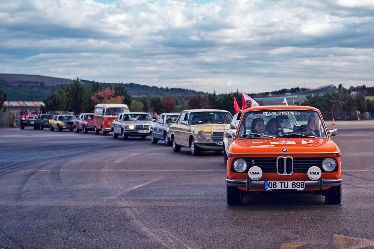 İstanbul Sokaklarında Zaman Yolculuğu, 5 Ülkeden Klasikler Türkiye Rallisinde Kapıştı!