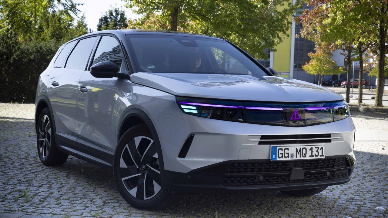 Opel’in Yapay Zekâ Destekli Farları, Otonom Araçlarda Yeni Bir Çağ Başlatıyor!