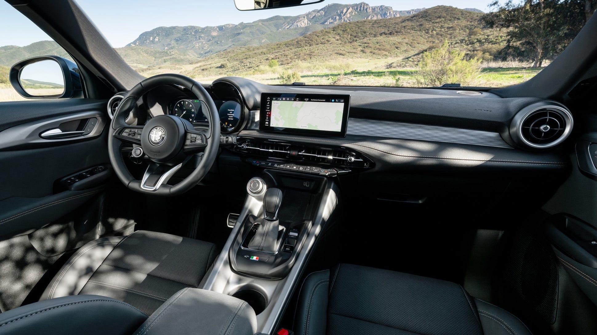 Pahalı Ama Hayal Kırıklığı Yaratan, Uzmanların ‘Almayın’ Dediği 5 Model 3 2025 Alfa Romeo Tonale: What We Know So Far