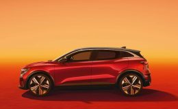 Renault Megane E-Tech 2025 Türkiye’de! Bu Özellik, Her Elektrikli Sürücüyü Şaşırtacak