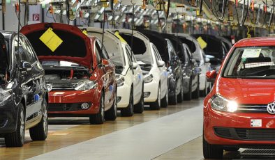 Tesla Almanya’da Fren Yaptı Elektrikli Pazar Uçarken Tesla Neden Geriledi?