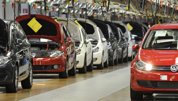 Tesla Almanya’da Fren Yaptı Elektrikli Pazar Uçarken Tesla Neden Geriledi?