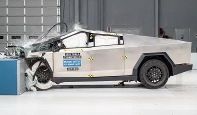 Tesla Cybertruck Satış Krizi, Elon Musk Stokları Kendisi Satın Alıyor!