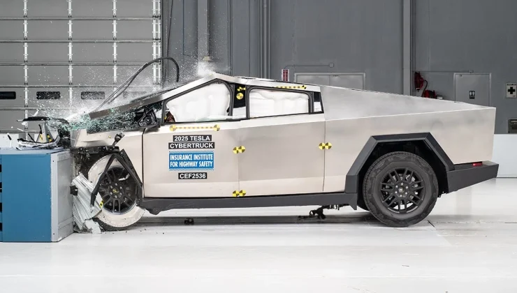 Tesla Cybertruck Satış Krizi, Elon Musk Stokları Kendisi Satın Alıyor!