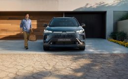 Toyota’nın Ekim Sürprizi, Corolla Cross’tan Hibrit SUV Pazarını Sarsacak Fırsat!