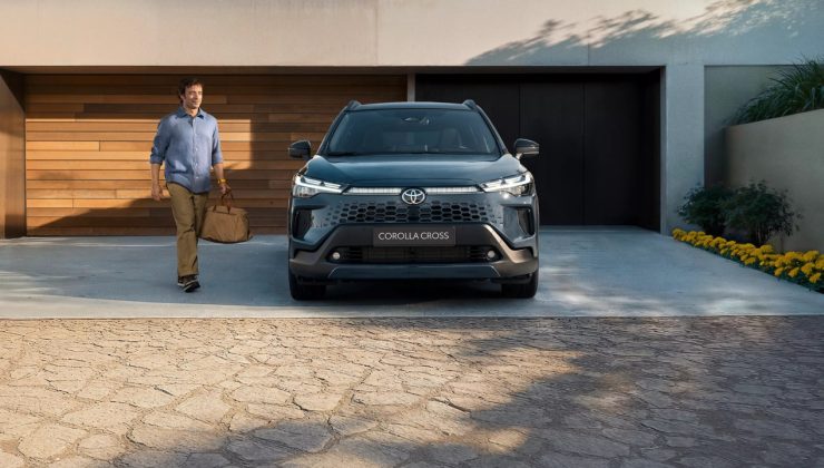 Toyota’nın Ekim Sürprizi, Corolla Cross’tan Hibrit SUV Pazarını Sarsacak Fırsat!