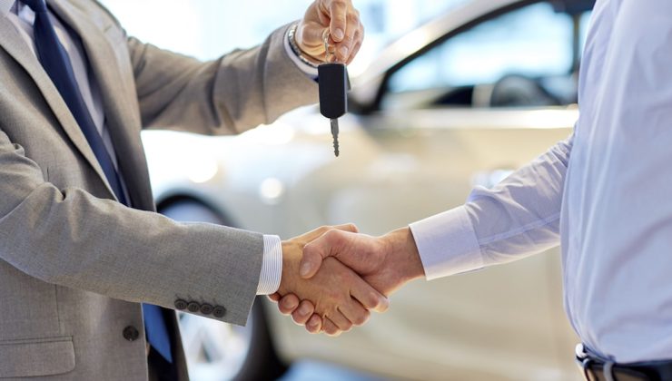 Türkiye Otomobil Satışlarında Gizli Yarış, Clio Liderliği Bırakmıyor, Elektrikli Araçlar Sıradışı Atak Yapıyor!