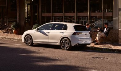 Volkswagen Golf Türkiye’de 300 Bin TL Şok İndirim Geldi, Performans ve Gizli Detaylar Şaşırtıyor!
