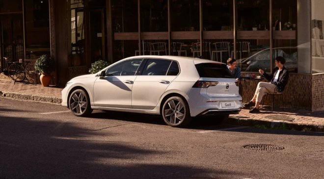 Volkswagen Golf Türkiye’de 300 Bin TL Şok İndirim Geldi, Performans ve Gizli Detaylar Şaşırtıyor!