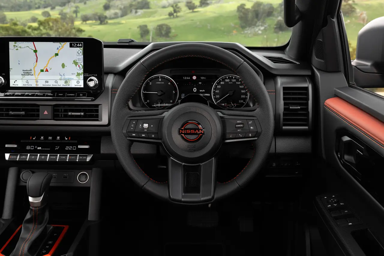 2026 Nissan Navara Resmen Sahneye Çıktı! Mitsubishi L200 Tabanlı Yeni Canavar, Segmenti Baştan Yazmaya Geliyor! 3 Otomobil Haber En Güncel Otomobil Haberleri, Test Sürüşleri ve Otomotiv Dünyasından Son Gelişmeler