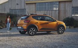 Clio’dan Bile Ucuz SUV, Dacia Sandero Stepway 2025 Türkiye’de Fiyatıyla Olay Yarattı!