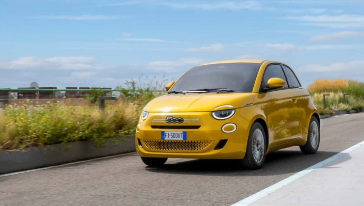 Fiat 500 Geri Döndü, Elektrikli Plan Reddedildi, Avrupa’nın En Yavaş Şehri Aracı Yeniden Benzinli!