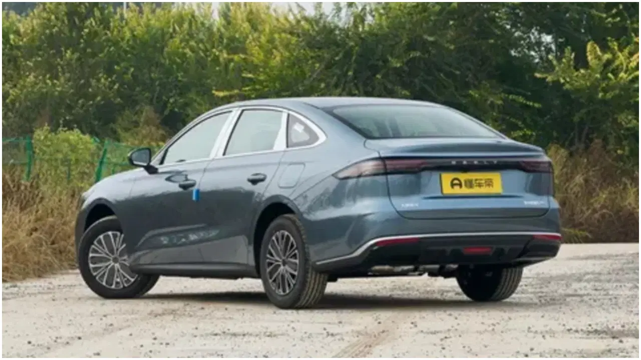 Geely Starshine 6, Togg’un 4’te 1 Fiyatına Plug-in Hibrit Sedan Şaşırtıyor! 7 Otomobil Haberleri Otomobil Haberleri