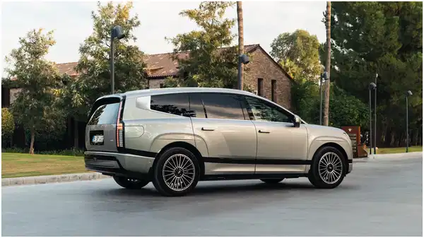 Hyundai Ioniq 9 Türkiye’ye Geliyor, 620 Km Menzil ve 24 Dakikada Şarj İle Elektrikli SUV’da Devrim! 3 Otomobil Haber En Güncel Otomobil Haberleri, Test Sürüşleri ve Otomotiv Dünyasından Son Gelişmeler