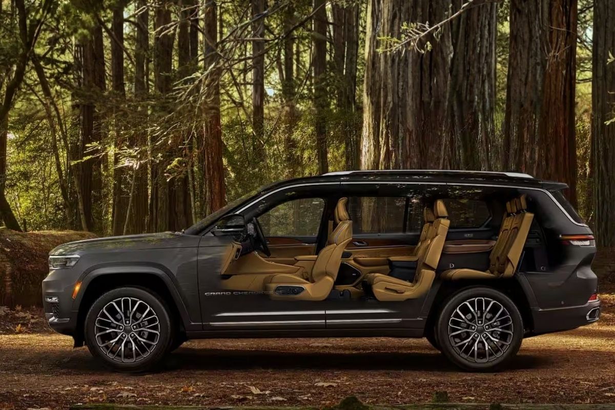 Jeep Sahiplerine Uyarı, Stellantis 375 Bin Aracı Geri Çağırıyor! Samsung Pilleri Yüzünden Yangın Riski Patladı 4 Otomobil Haber En Güncel Otomobil Haberleri, Test Sürüşleri ve Otomotiv Dünyasından Son Gelişmeler