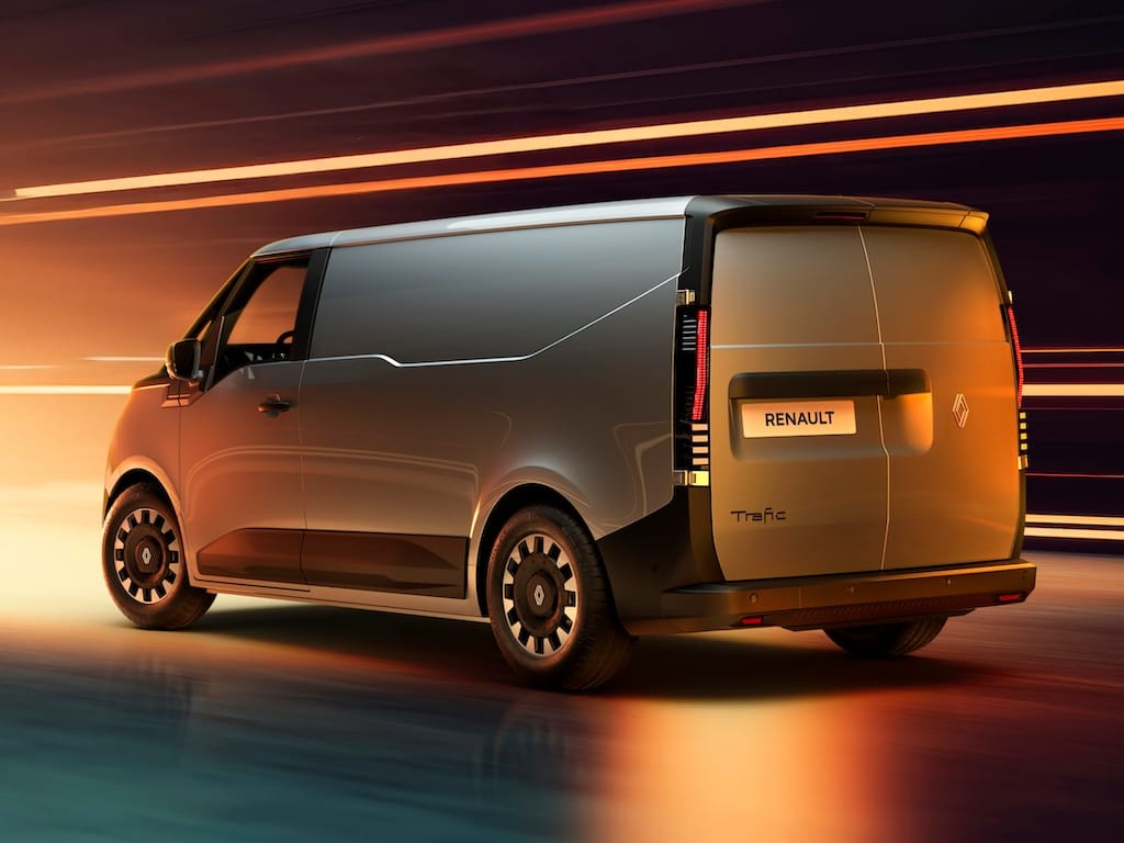 Renault Trafic E-Tech Electric, Bu Van 20 Dakikada 260 Km Menzil Kazanıyor! Türkiye’ye Gelirse Nasıl Bir Etki Yaratır? 5 Otomobil Haber En Güncel Otomobil Haberleri, Test Sürüşleri ve Otomotiv Dünyasından Son Gelişmeler