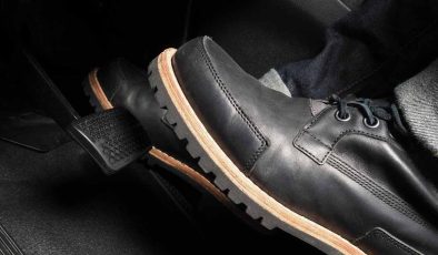 Sürücüler Bile Fark Etmiyor, Fren Pedalını Bıraktığınızda Aracınızın Gizli Gücü Ne Yapıyor?