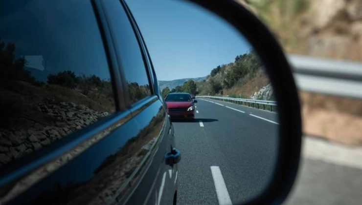 Sürücülerin Çoğu Bilmiyor! 4 Saniye Kuralı Hayatınızı Kurtarabilir