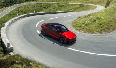 Tesla Türkiye’de Model Y Ailesini Genişletti, Performance ve Standard Artık Satışta, Fiyatlar Şaşırtıyor!