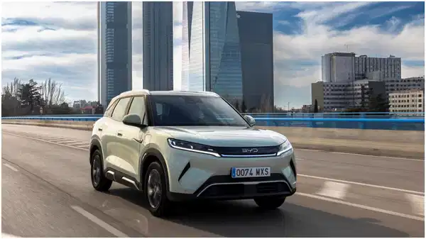 Tesla’yı Unutturacak Elektrikli Canavar! 20 Dakikada Şarj, 500 KM Menzil, Fiyatı İse Sizi Şok Edecek 13 Otomobil Haber En Güncel Otomobil Haberleri, Test Sürüşleri ve Otomotiv Dünyasından Son Gelişmeler