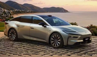 Toyota bZ7, Huawei İş Birliğiyle Gelen 710 KM Menzilli Gizemli Elektrikli Sedan Çin’i Sallıyor!