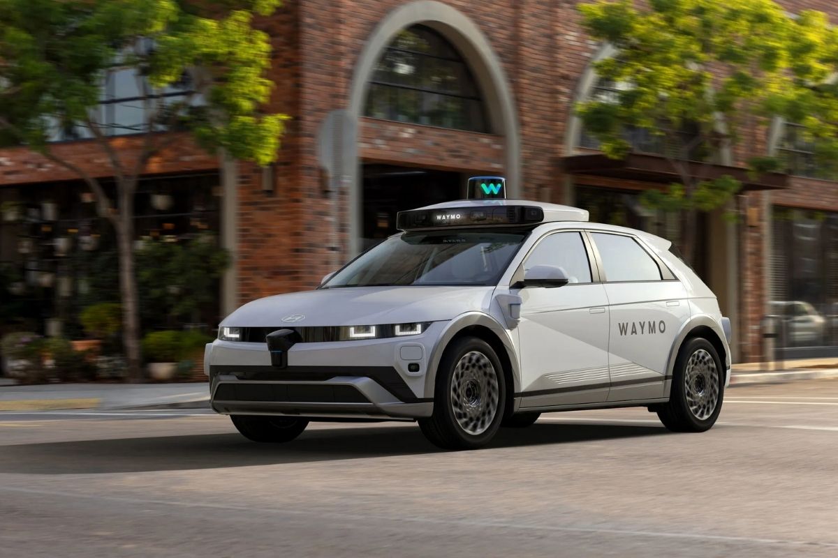 Waymo Tarih Yazıyor, ABD Otoyollarında Direksiyonsuz Taksi Dönemi Resmen Başladı! 3 Alphabet'in Waymo'su, 2026'da Washington'da otonom taksi hizmetine başlamayı planlıyor - Patronlar Dünyası