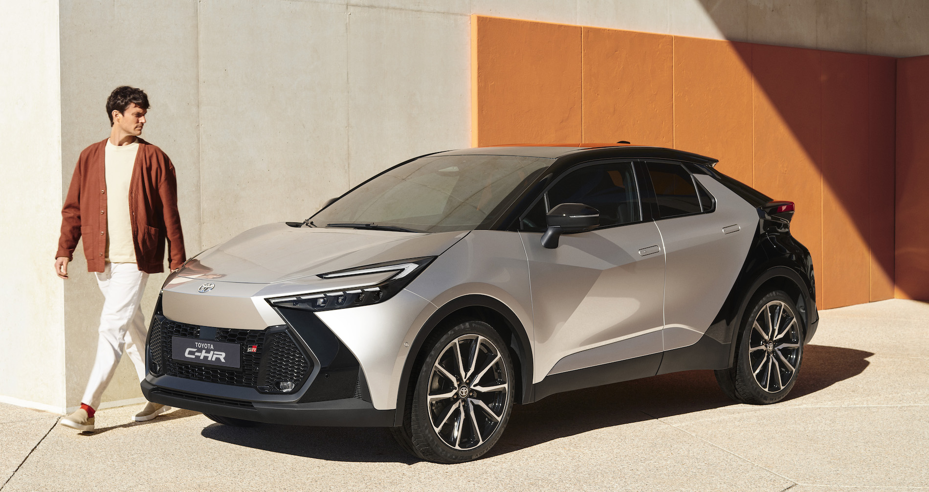Toyota Chr 2024 Gümüş - Sürüş ECO