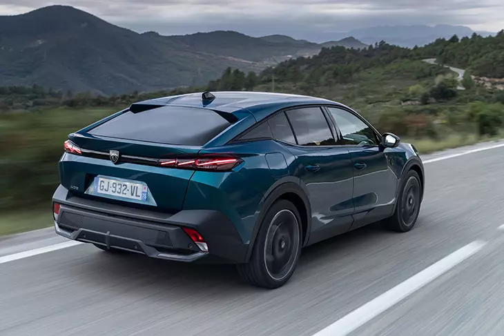 Peugeot 408 Hakkında Bilmeniz Gerekenler - OGGUSTO