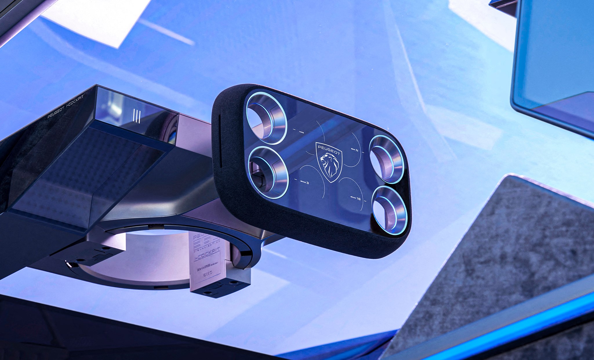 Peugeot’nun Bu Hamlesi Otomobil Kullanma Alışkanlığını Kökten Değiştirebilir! 3 Peugeot Hypersquare: getting to grips with Pug's new rectangular yoke